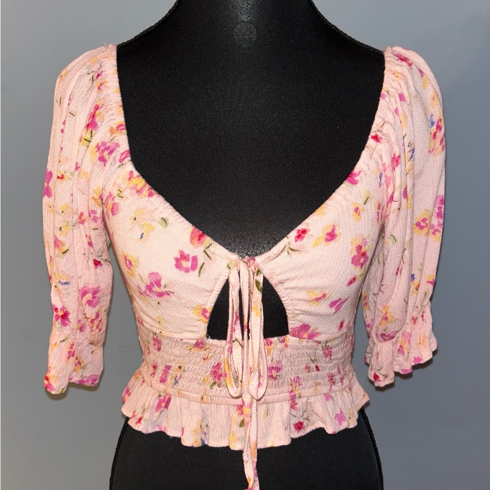 Kendall & Kylie Pink Puff Sleeve Tie Front Blouse